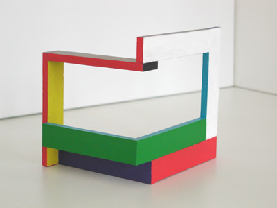 Portique sculptures colorees